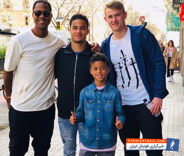 سفر چند روز پیش ده لیخت همراه با پسر پاتریک کلایورت به شهر بارسلونا باعث شده تا شایعات پیرامون او قوت بگیرند.ده لیخت در واکنش به اخبار انتقالش به بارسا در فصل آینده، به تلویزیون آژاکس گفت: هدفم از سفر به بارسلونا فقط گذراندن تعطیلات بود. من دو روز وقت آزاد داشتم و این سفر را از هفته ها پیش رزرو کرده بودم.