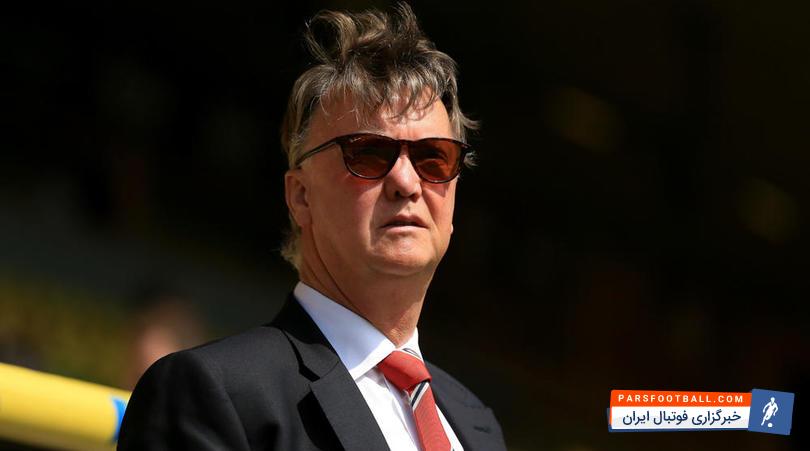 لوئیس فان خال سرمربی سابق منچستریونایتد، رفتار شاگردان سابقش را غیرحرفه ای دانست و مدعی شد که آنها به صحبت‌های او توجه نمی‌کردند.