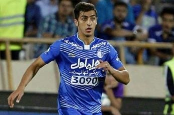 سیدمجید حسینی مدافع تیم فوتبال استقلال که در دیدار با العین امارات آسیب دیده بود دیدا روز سیزدهم این تیم مقابل نماینده قطر را از دست داد.این بازیکن به همراه فرشید باقری و تیام غایبان آبی پوشان در این دیدار حساس هستند.