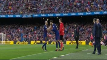 اینیستا در دقیقه 36 آسیب دیده و جای خود را به آندره گومس داد و به دیدار مقابل چلسی می رسد