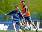 مسی بازیکن تیم ملی فوتبال آرژانتین گفت:با این شرایط بازی کردن من و دیبالا کنار هم دشوار می شود زیرا من به ندرت به سمت چپ حرکت می کنم اما در سمت راست ما فضای زیادی از زمین را پیش روی خودمان می بینیم.