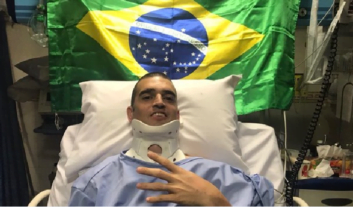 وینفرد شفر سرمربی استقلال و دستیاران او صبح روز چهارشنبه با حضور در بیمارستان از پادووانی عیادت کردند.کادرفنی استقلال با خانواده پادوانی نیز گفت و گو کردند.