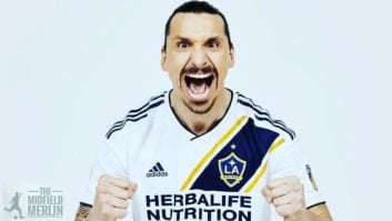 زلاتان بعد از مصدومیت شدید دوباره در اواخر سال قبل قراردادی جدید با یونایتد منعقد کرد