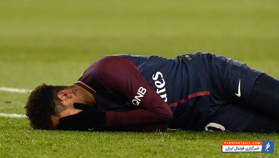 نیمار فوق ستاره برزیلی پاری سن ژرمن فرانسه ساعتی پیش به برزیل رسید