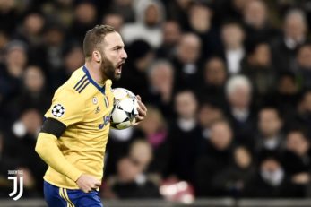 هیگواین : به تیم و کادر پزشکی که تلاش زیادی کرد تا مرا برای این بازی آماده کند، افتخار می کنم