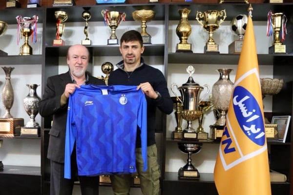 بویان بازیکن استقلال