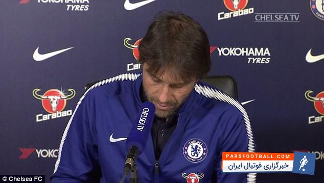 امروز سرمربی ایتالیایی چلسی در کنفرانس مطبوعاتی در حال مصاحبه بود که یه یکاره تلفن همراه وی زنگ خورده و صحبت های کونته نیز قطع شد.کونته با دیدن نام همسرش خطاب به خبرنگاران گفت:همسرم پشت خط است. او مانند همیشه در بدترین موقع ممکن با من تماس می گیرد.