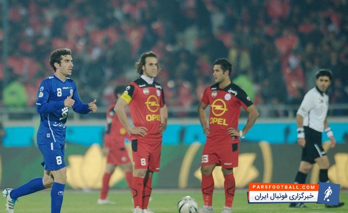 زمانی که تمرین تیم فوتبال سپیدرود تمام شد، مجتبی جباری که برای استفاده از امکانات مجموعه ورزشی در ورزشگاه راه آهن حضور داشت، با علی کریمی سرمربی سپیدرود روبرو شد و دو طرف برخوردزمانی که تمرین تیم فوتبال سپیدرود تمام شد، مجتبی جباری که برای استفاده از امکانات مجموعه ورزشی در ورزشگاه راه آهن حضور داشت، با علی کریمی سرمربی سپیدرود روبرو شد و دو طرف برخورد گرمی با هم داشتند. گرمی با هم داشتند.