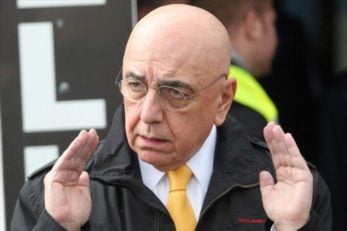 آدریانو گالیانی رئیس پیشین باشگاه میلان،داور انگلیسی دیدار تیم‌های رئال مادرید و یوونتوس در دور برگشت از مرحله یک‌ چهارم نهایی لیگ قهرمانان اروپا را که در دقیقه 2+90 یک پنالتی بحث‌برانگیز به سود کهکشانی‌ها گرفت و در همان صحنه نیز جان‌لوئیجی بوفون را بابت اعتراض‌هایش از زمین بازی اخراج کرد را مورد سرزنش قرار داد.