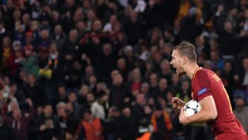 ژکو مهاجم رم به عنوان برترین بازیکن دیدار تیمش برابر تیم فوتبال بارسلونا انتخاب شد