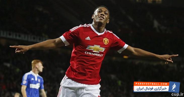 بارسلونا به دنبال جذب مارسیال ستاره جوان تیم فوتبال منچستریونایتد انگلیس است