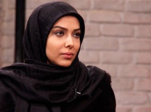 بازیکنان یوونتوس و ناپولی علیه خشونت علیه زنان با رد رژ لب روی گونه هایشان وارد زمین بازی شدند .لیلا اوتادی با انتشار پستی در اینتستاگرامش به این خبر واکنش نشان داد و نوشت این خبر یعنی هنوز مردان باشعوری هستند.