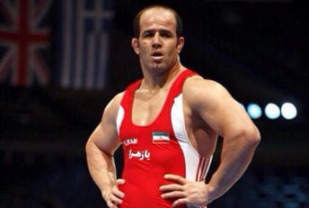 فردین معصومی کشتی‌ گیر ایرانی در پست اینستاگرامی قهرمانی شاگردان برانکو را تبریک گفت:قهرمانی تیم محبوبم پرسپولیس رو به همه ی هواداران پرشورش تبریک میگم.