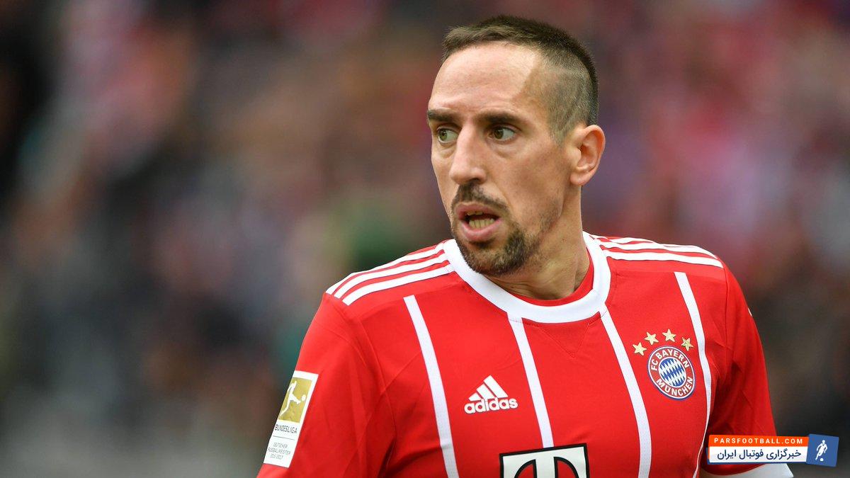 در حالی که ستاره فرانسوی بایرن مونیخ از تیم های آسیایی پیشنهاد های نجومی دارد اما خبرهای رسیده از باشگاه حکایت از تمدید قرارداد او دارد.یک روز پس از این اتفاق خوب، کیکر خبر از تمدید قرارداد ریبری با بایرن تا 2019 داد.