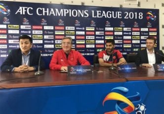 برانکو سرمربی تیم فوتبال پرسپولیس گفت که در دیدار فردا (دوشنبه) با نسف‌ قارشی فقط به کسب پیروزی فکر می‌کند.وی خاطر نشان کرد مسلماً گروه ما گروه سختی است و شاید هم سخت‌ترین گروه لیگ قهرمانان آسیا باشد.