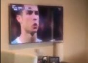 واکنش جالب یک هوادار رئال مادرید پس از پنالتی رونالدو به یوونتوس