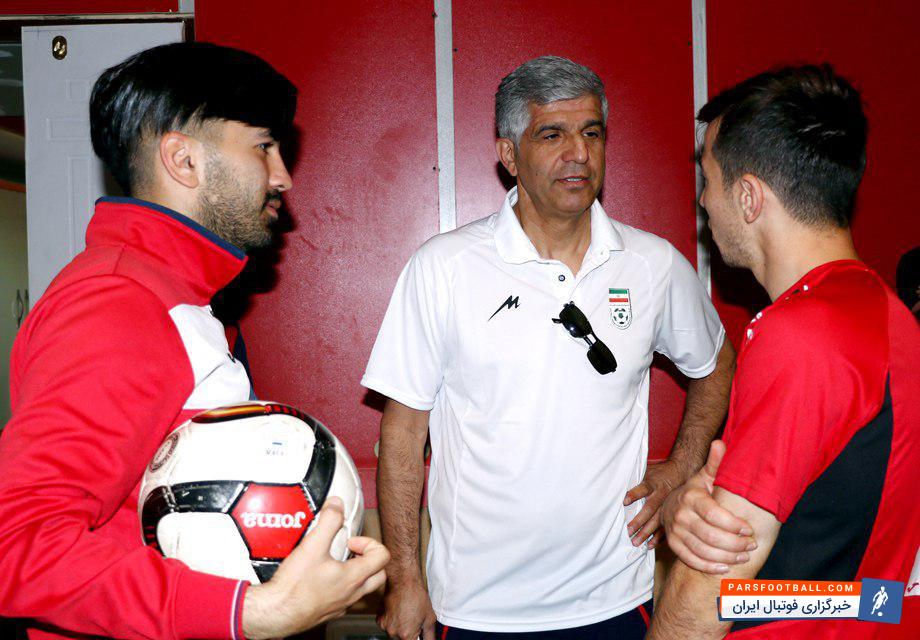 حضور مربیان در کلاسهای دانش افزایی و در تمرین پرسپولیس باعث شد تا تقابل جالب توجهی شکل گیرد.و احمدزاده و مسلمان با مربی پیشین خود فرهاد پورغلامی دیداری صمیمی داشته باشند.