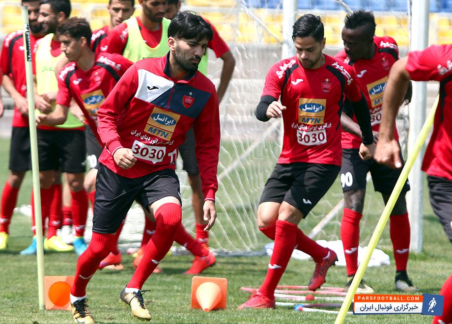 پرسپولیس - بازیکنان و مربیان تیم فوتبال پرسپولیس به دنبال دریافت مطالباتشان از قسط پایانی قرارداد هستند. طبق ادعای مدیران باشگاه، سرخپوشان تا به حال بیش از 60 درصد پول گرفته اند و حالا در انتظار دریافت بخش بیشتر و نهایی پول خود هستند.