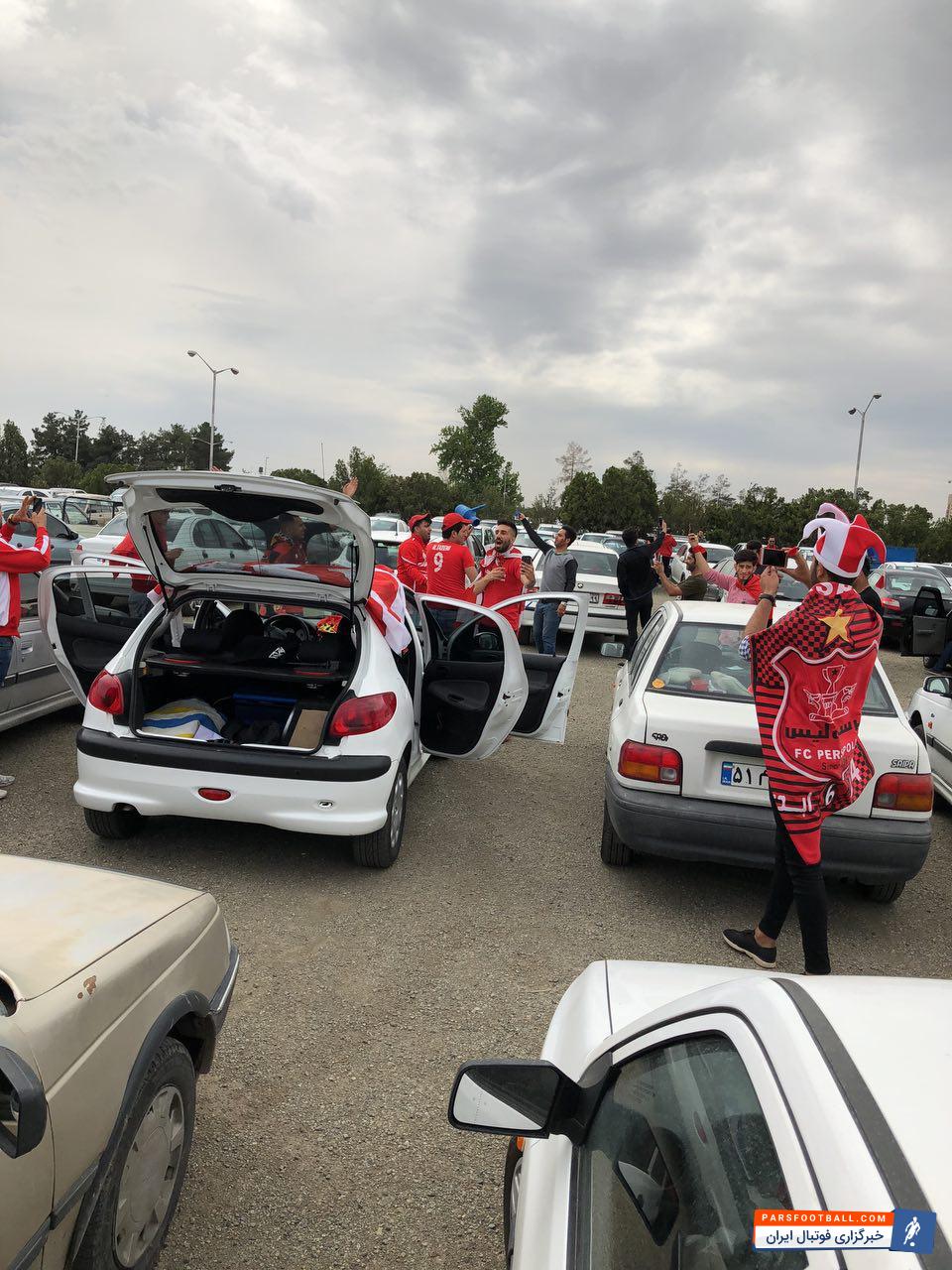 پرسپولیس ؛ حال و هوای ورزشگاه آزادی در آستانه شروع دیدار پرسپولیس برابر سپید رود