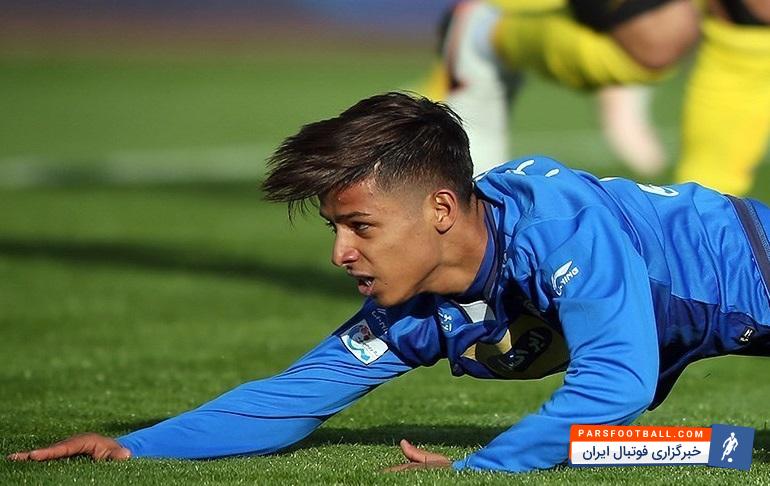 چند روز پیش از این تصادف یعنی در روز چهارم بهمن ماه پلیس یک خودروی ۲۰۶ را در تهران متوقف کرد که مشخص شد راننده آن گواهینامه ندارد. پلیس ابتدا او را نشناخت ولی این فرد خود را مهدی قائدی بازیکن جوان استقلال معرفی کرد اما پلیس خودروی مهاجم استقلال را توقیف و به پارکینگ منتقل کردند.