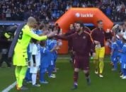 تونل قهرمانی بازیکنان لاکرونیا برای ستاره های بارسلونا