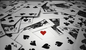 آغاز مسابقات " ورق بازی " در عربستان با مشارکت مبلغان وهابی