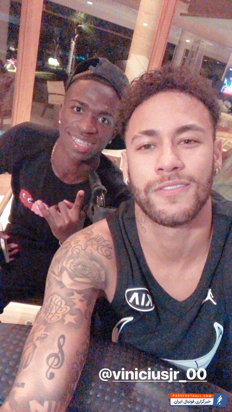 نشریه آ.اس از تلاش های پشت پرده رئال مادرید برای به خدمت گرفتن نیمار خبر داد وینیسیوس با ماموریتی از سوی رئال مادرید به خانه نیمار رفته بود، برای اینکه آنها شناخت بهتری از یکدیگر پیدا کنند.