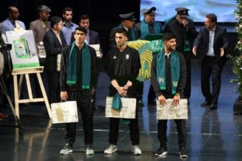 با اعلام فهرست تیم ملی در جام جهانی مشخص شد که علیرضا بیرانوند ، رشید مظاهری و امیررضا عابدزاده 3 دروازه بان نهایی تیم ملی در روسیه خواهند بود حال سوال اینجاست علیرضا بیرانوند ، رشید مظاهری و امیررضا عابدزاده کدام یک در ترکیب اصلی قرار می گیرند.