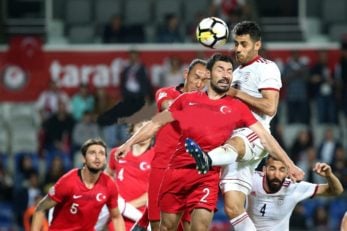 این روزها یک سوال بسیار مهم ذهن طرفداران تیم ملی را به خود مشغول کرده آن هم این که جانشین سیدجلال حسینی در جام جهانی 2018 روسیه کیست؟ سیدجلال حسینی بعد از یک دهه حضور مداوم و متوالی در ترکیب اصلی تیم ملی ایران در آخرین فهرست نهایی کارلوس کی روش برای جام جهانی 2018 روسیه جایی نداشت