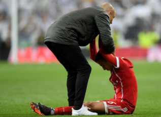 دلداری روبن و بواتنگ به بازیکنان بایرن مونیخ