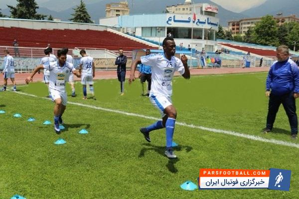 تیام مهاجم سنگالی به تمرینات گروهی استقلال بازگشت تیام مشکلی برای بازی برگشت برابر ذوب آهن ندارد و استقلال با حضور او می تواند شکست یک بر صفر دور رفت را جبران کند و راهی مرحله یک چهارم نهایی لیگ قهرمانان آسیا شود.