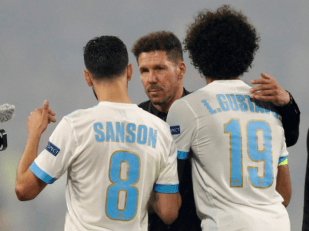 مربی آرژانتینی با همراه تیم دوم شهر مادرید 4 فینال در اروپا را روی نیمکت حضور داشته و تنها در سال 2009 /10 سانچس فلورس هدایت اتلتیکویی را برعهده داشته که راهی فینال شده است.