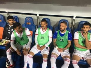 نیمکت تیم ملی - رضا قوچان نژاد بعد از بازی با تیم ملی ترکیه به ما گفت:«بالاخره شرایط برای همه تیم هایی که قرار است وارد جام جهانی شوند، سخت است. ما هم یک بازی خوب را پشت سر گذاشتیم که نتیجه اش به سودمان نبود اما فکر می کنم عملکرد بچه ها بد نبود.»