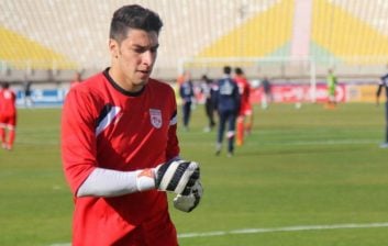 محمدرضا اخباری دروازه بان سایپای البرز برای پیوستن به تراکتورسازی چراغ سبز نشان داد