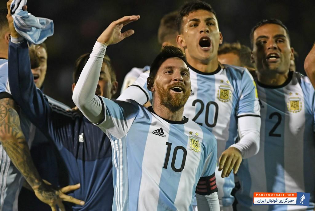 رونمایی از یکی از لوکس ترین هواپیماهای جهان برای پروازهای تیم ملی آرژانتین در جام جهانی ؛ فدراسیون فوتبال آرژانتین یکی از بهترین هواپیماهای جهان را برای پروازهای تیم ملی در جام جهانی برگزیده است.