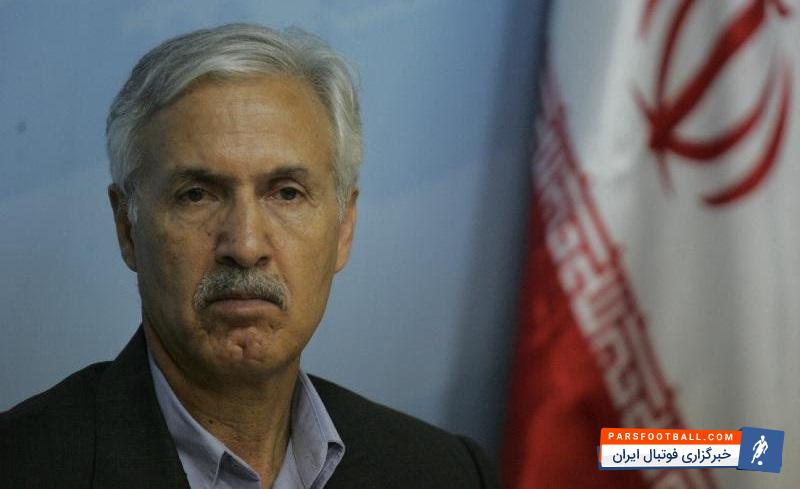 ذوالفقارنسب درباره موضوع واگذاری تراکتورسازی اظهار داشت:این می تواند هم مضر باشد و هم مفید