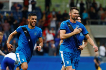 کوزوو نام تیمی است که حتی نمی دانیم می توانیم به عنوان، یک تیم ملی حسابش کنیم یا نه! چرا که این کشور از طرف نود کشور عضو سازمان ملل متحد حتی به رسمیت هم شناخته نمی شود.