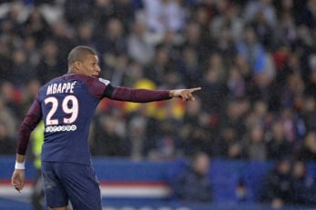 ام باپه ؛ امری فاش کرد ام باپه قصد داشت به رئال مادرید یا بارسلونا ملحق شود