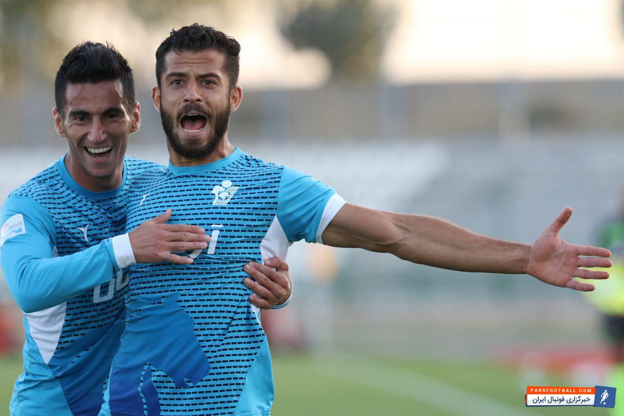 آقاخان ؛ مرتضی آقاخان برای حضور در استقلال شرط دریافت شماره 9 این تیم را کرده است