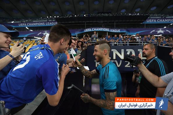 صلاح ؛ سرخیو راموس معتقد است محمد صلاح هنوز با سطح رونالدو و مسی فاصله دارد