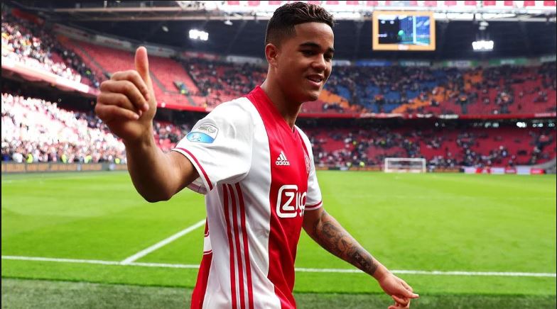 کلایورت بازیکن تیم فوتبال آژاکس مورد توجه باشگاه های میلان ، یوونتوس و رم قرار دارد
