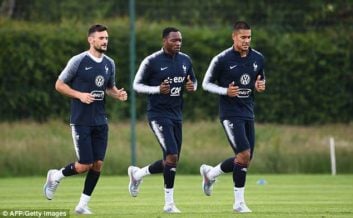 فرانسه ؛ تصاویری از تمرینات شاداب بازیکنان تیم ملی فوتبال فرانسه