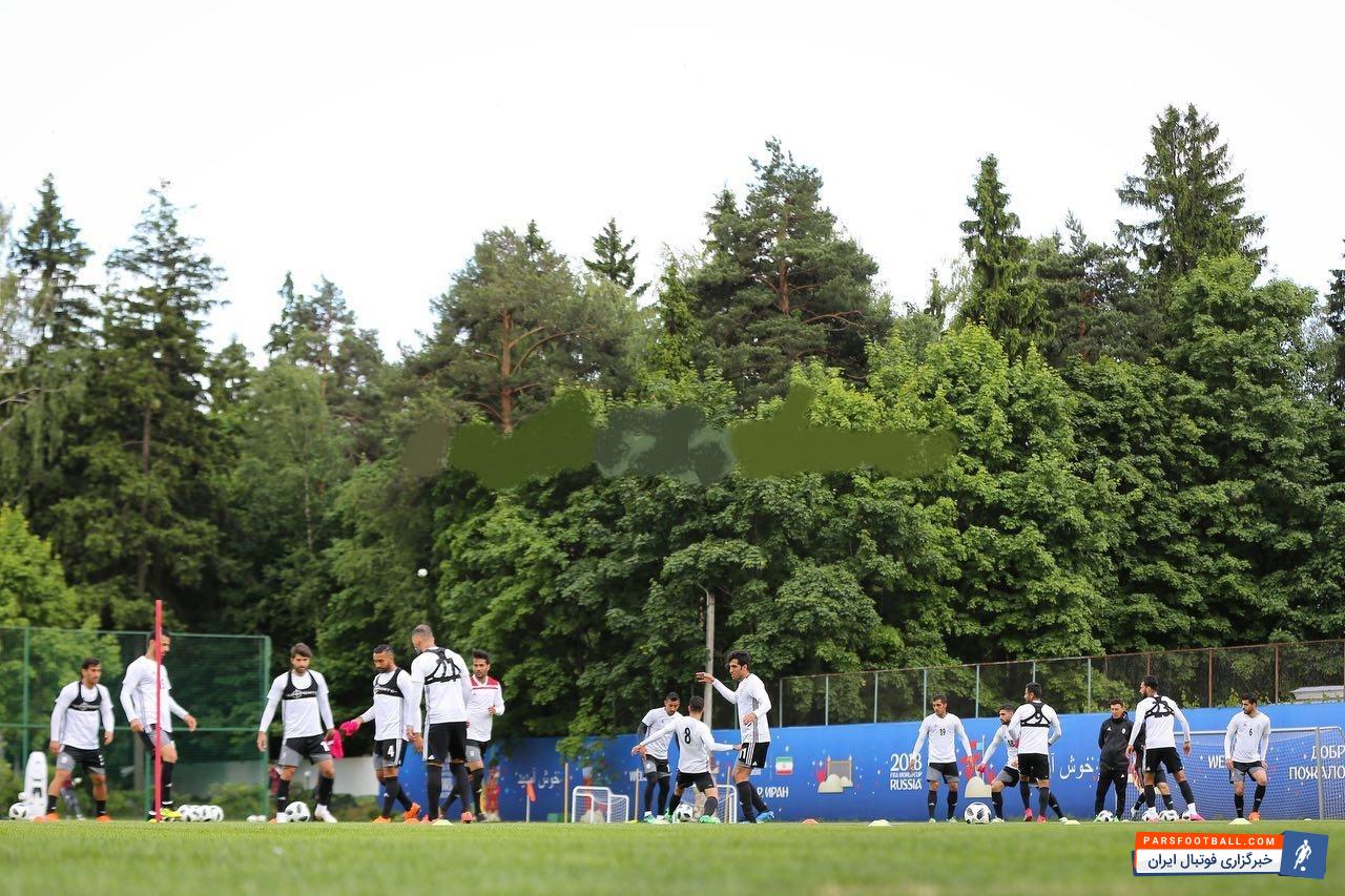 بازیکنان تیم ملی ایران این روزها برای یک هدف تمرین می کنند؛ خلق شگفتی تیم ملی ایران روز جمعه آخرین دیدار دوستانه خود را برگزار می کند .