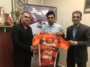 رحیم زهیوی در لیگ هفدهم به سایپای تهران پیوست رحیم زهیوی مهاجم فصل گذشته فولاد خوزستان که در لیگ هفدهم عملکرد خوبی داشت با مسئولان سایپا به توافق رسید.