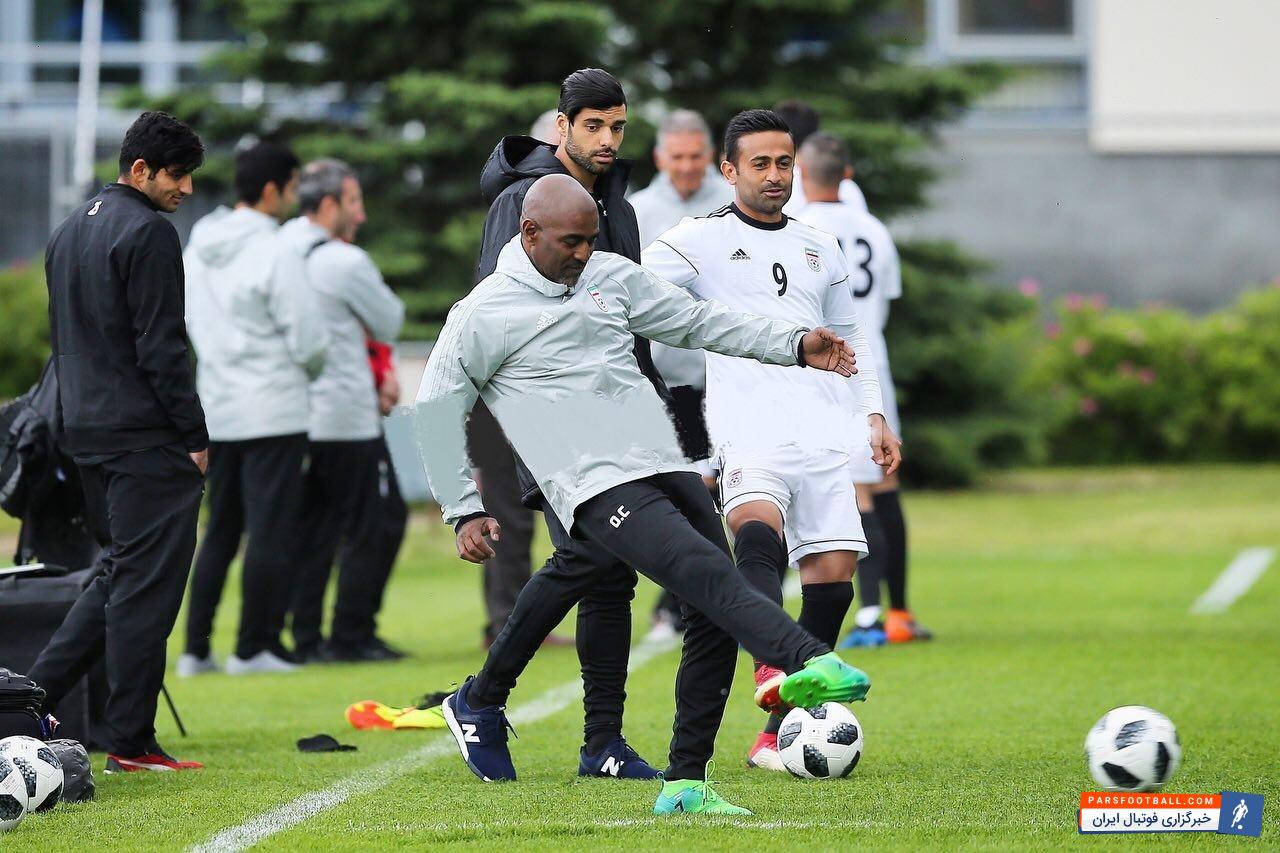 کروز دستیار کارلوس کی روش در تیم ملی است کروز حضور فعالی در تمرینات دارد و یکی از معتمدترین افراد نزد کارلوس کی روش محسوب می شود.