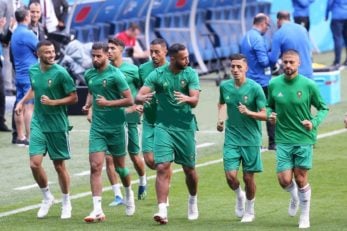 بوصوفه بن عطیه کاپیتان و مدافع سرشناس تیم ملی مراکش است بن عطیه در آخرین تمرین تیمش پیش از دیدار مقابل ایران با ترفندهای خود روحیه هم بازیانش را ارتقا داد.