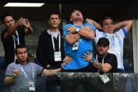 مارادونا اسطوره فوتبال آرژانتین است مارادونا پس از پیروزی تیم ملی کشورش مقابل نیجریه و صعود به دور بعد، دچار مشکل شد و به بیمارستان منتقل شد.