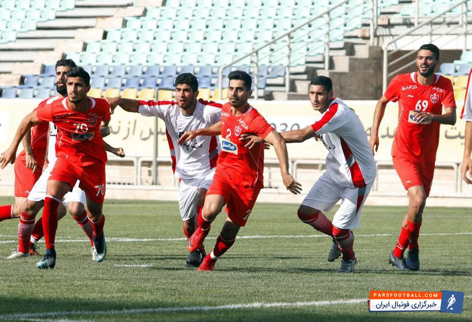 شایان مصلح بازیکن پرسپولیس است شایان مصلح روز گذشته در ترکیب اصلی پرسپولیس حضور داشت و امیدوار است این فصل بیش از لیگ هفدهم بازی کند.