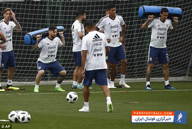 به نظر می رسد لیونل مسی از انگیزه زیادی برای فتح جام جهانی پیش رو و درخشش با لباس آلبی سلسته در روسیه برخوردار است.