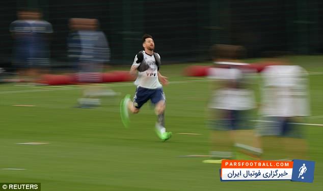 به نظر می رسد لیونل مسی از انگیزه زیادی برای فتح جام جهانی پیش رو و درخشش با لباس آلبی سلسته در روسیه برخوردار است.